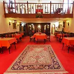 מלון Hotel Romantik